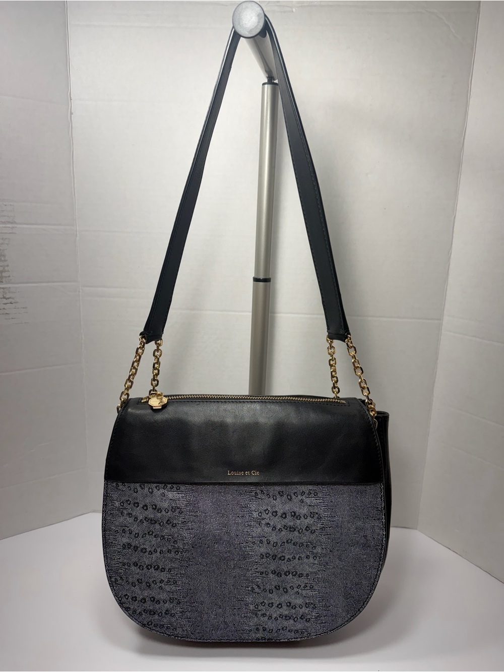 Louise et Cie Black and Gray Textured Leather Shoulder Bag